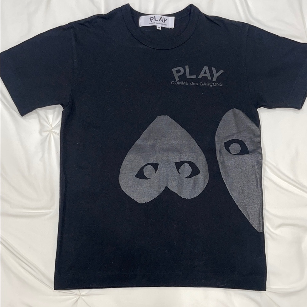 COMME des GARCONS BLACK ON BLACK PLAY LOGO  T-Shirt SZ MED WORN ONCE